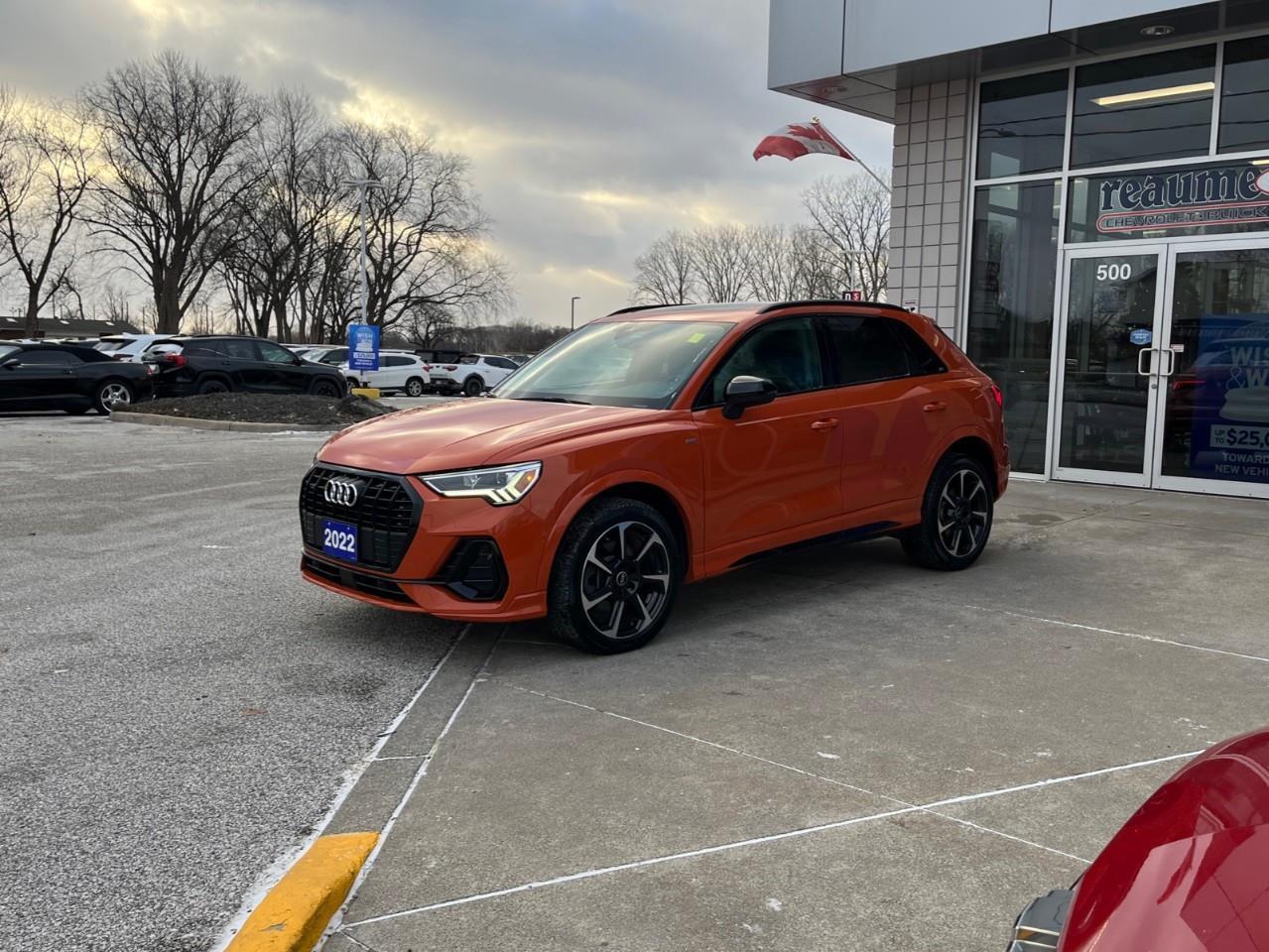 2022 Audi Q3 Quattro S-LINE Photo0