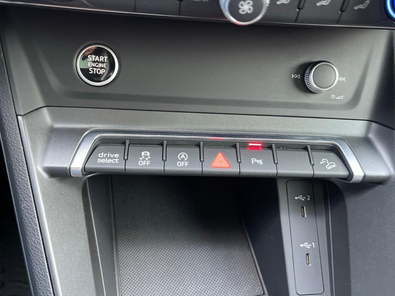 2022 Audi Q3 Quattro S-LINE Photo