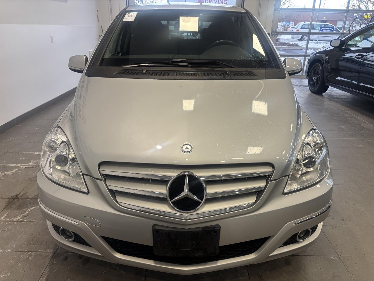 2010 Mercedes-Benz B-Class LOW KM CLEAN CARFAX 2 SETS OF TIRES/RIMS SOLD ASIS Photo