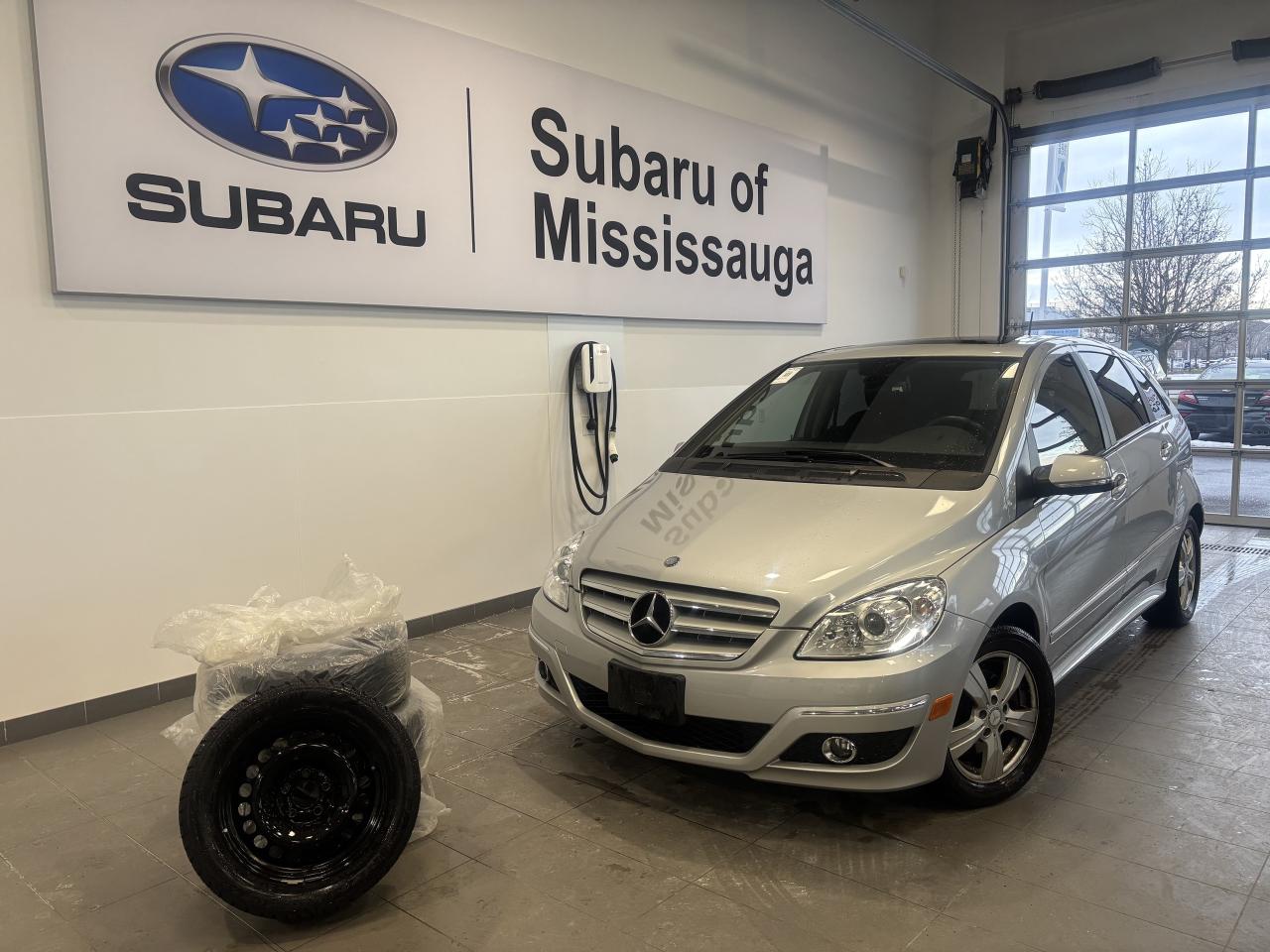 2010 Mercedes-Benz B-Class LOW KM CLEAN CARFAX 2 SETS OF TIRES/RIMS SOLD ASIS Photo0