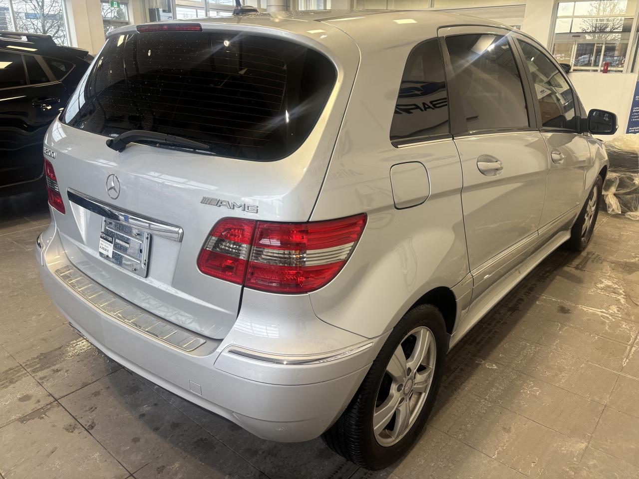 2010 Mercedes-Benz B-Class LOW KM CLEAN CARFAX 2 SETS OF TIRES/RIMS SOLD ASIS Photo