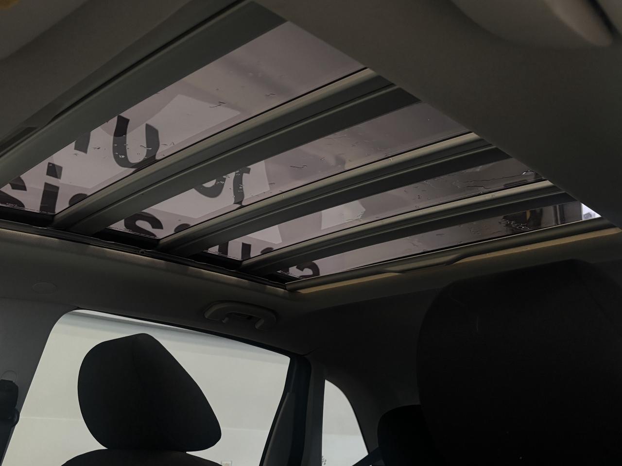 2010 Mercedes-Benz B-Class LOW KM CLEAN CARFAX 2 SETS OF TIRES/RIMS SOLD ASIS Photo