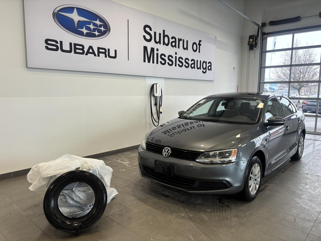 2013 Volkswagen Jetta Sedan COMFORTLINE   2 SETS OF TIRES (ONLY)   SOLD ASIS! Photo0