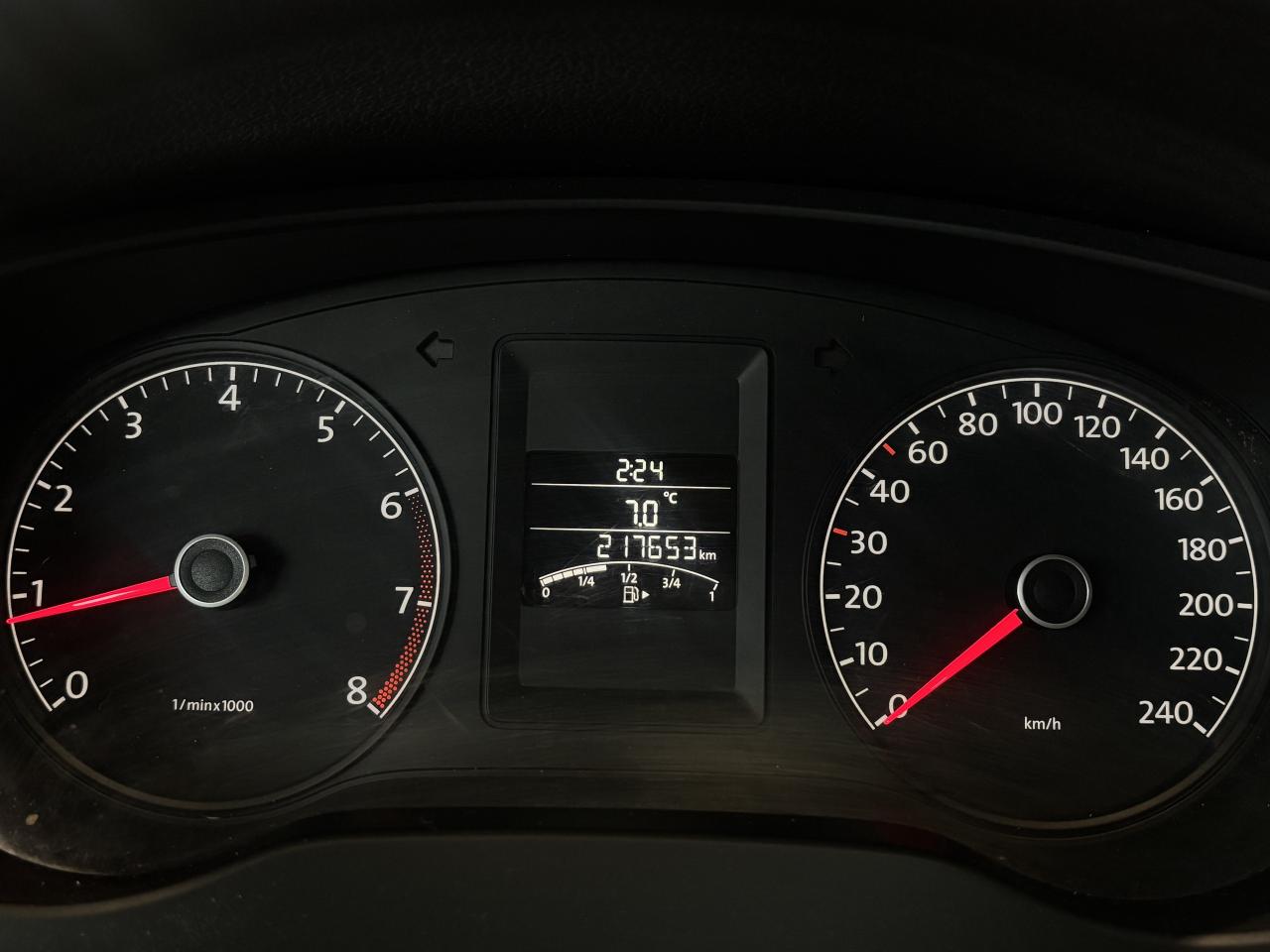 2013 Volkswagen Jetta Sedan COMFORTLINE   2 SETS OF TIRES (ONLY)   SOLD ASIS! Photo