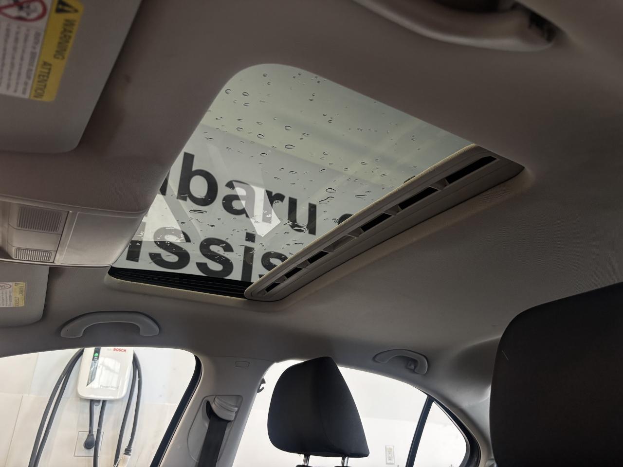 2013 Volkswagen Jetta Sedan COMFORTLINE   2 SETS OF TIRES (ONLY)   SOLD ASIS! Photo