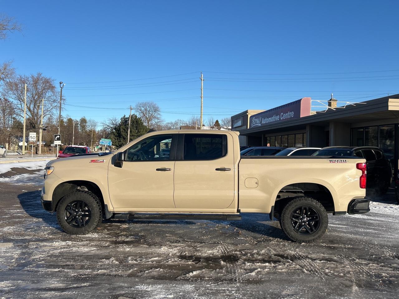 2022 Chevrolet Silverado 1500 Custom Trail Boss 5.3L/4X4 CALL NAPANEE 6133542100 Photo