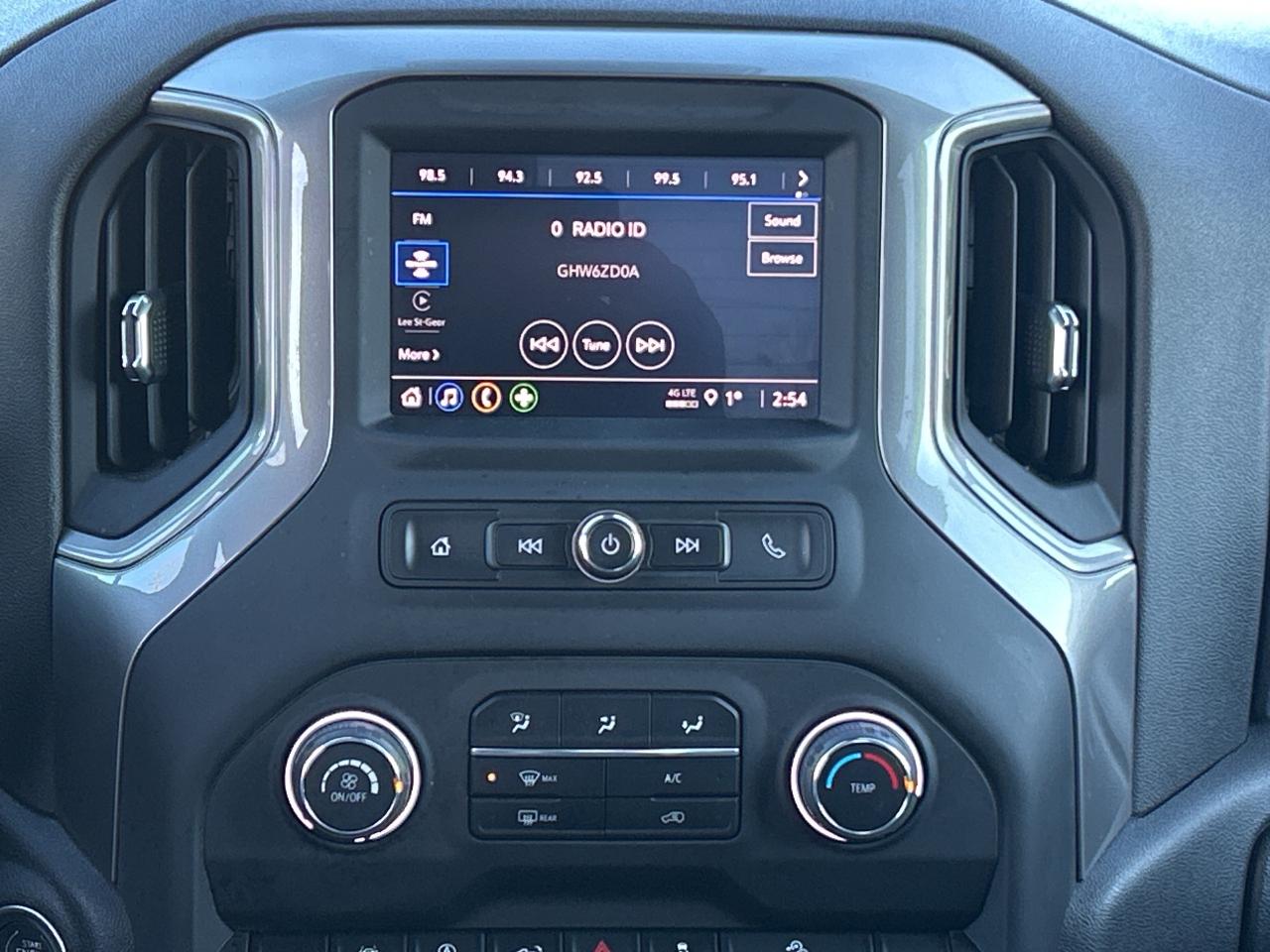 2022 Chevrolet Silverado 1500 Custom Trail Boss 5.3L/4X4  CALL PICTON 46K KM'S Photo