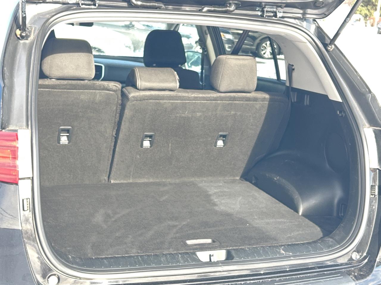 2021 Kia Sportage LX AWD/HTD SEATS/BACKUPCAM CALL NAPANEE 6133542100 Photo