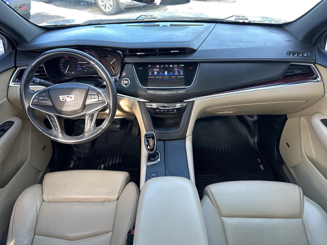 2017 Cadillac XT5 Luxury AWD/REMOTE START/PWR LIFT GATE CALL PICTON Photo