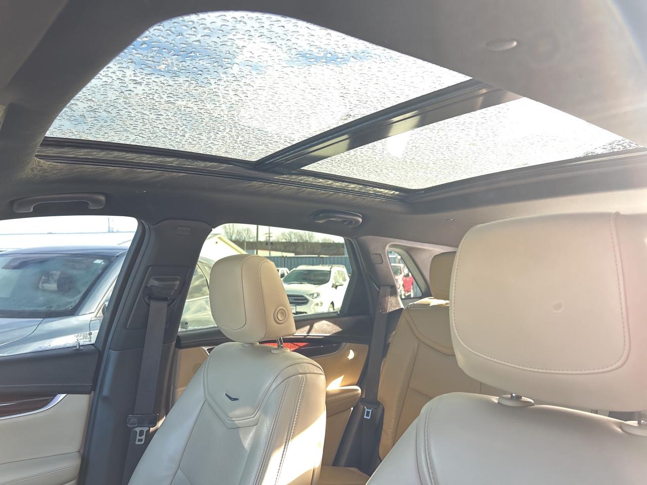 2017 Cadillac XT5 Luxury AWD/REMOTE START/PWR LIFT GATE CALL PICTON Photo