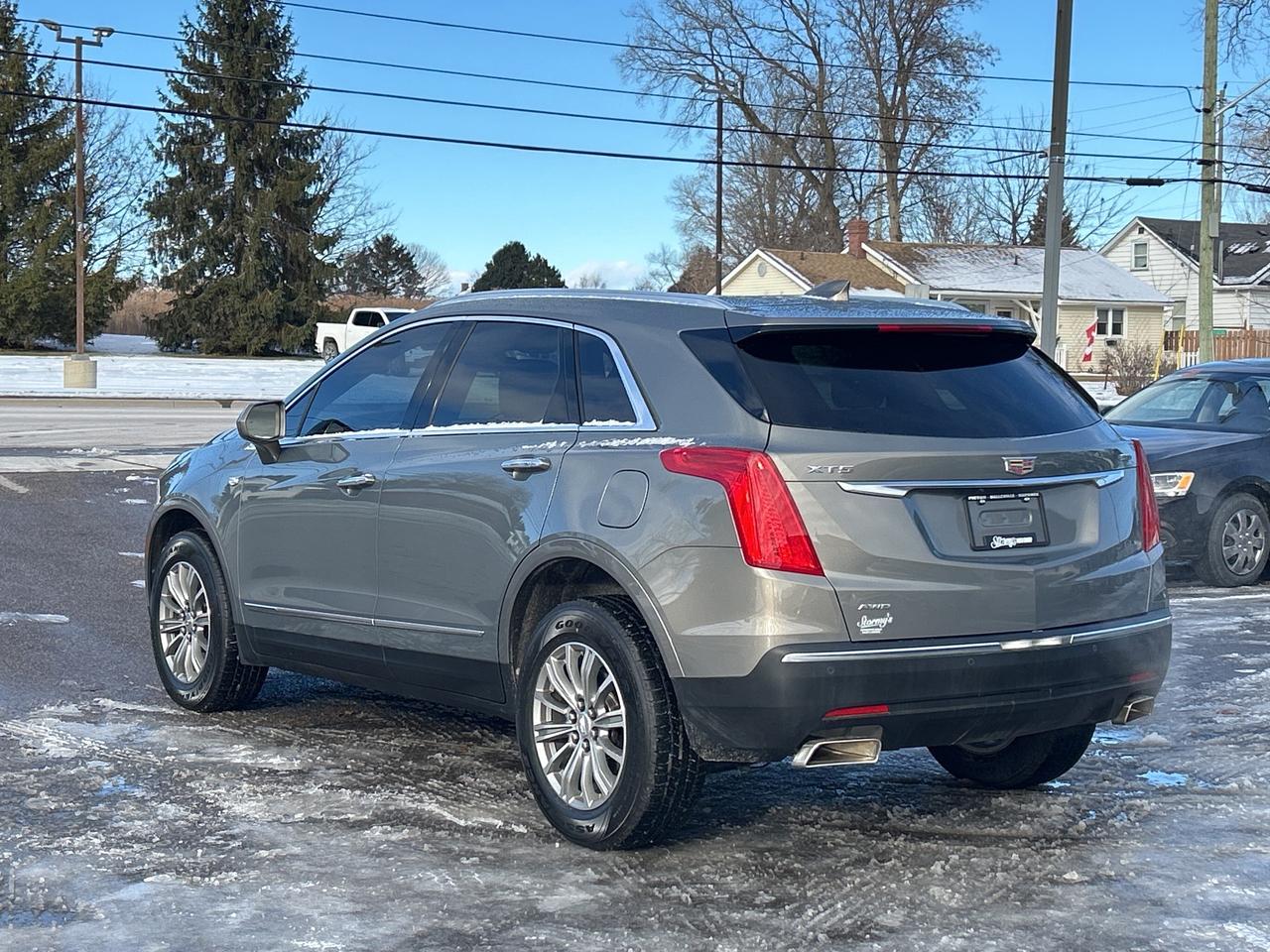 2017 Cadillac XT5 Luxury AWD/REMOTE START/PWR LIFT GATE CALL PICTON Photo