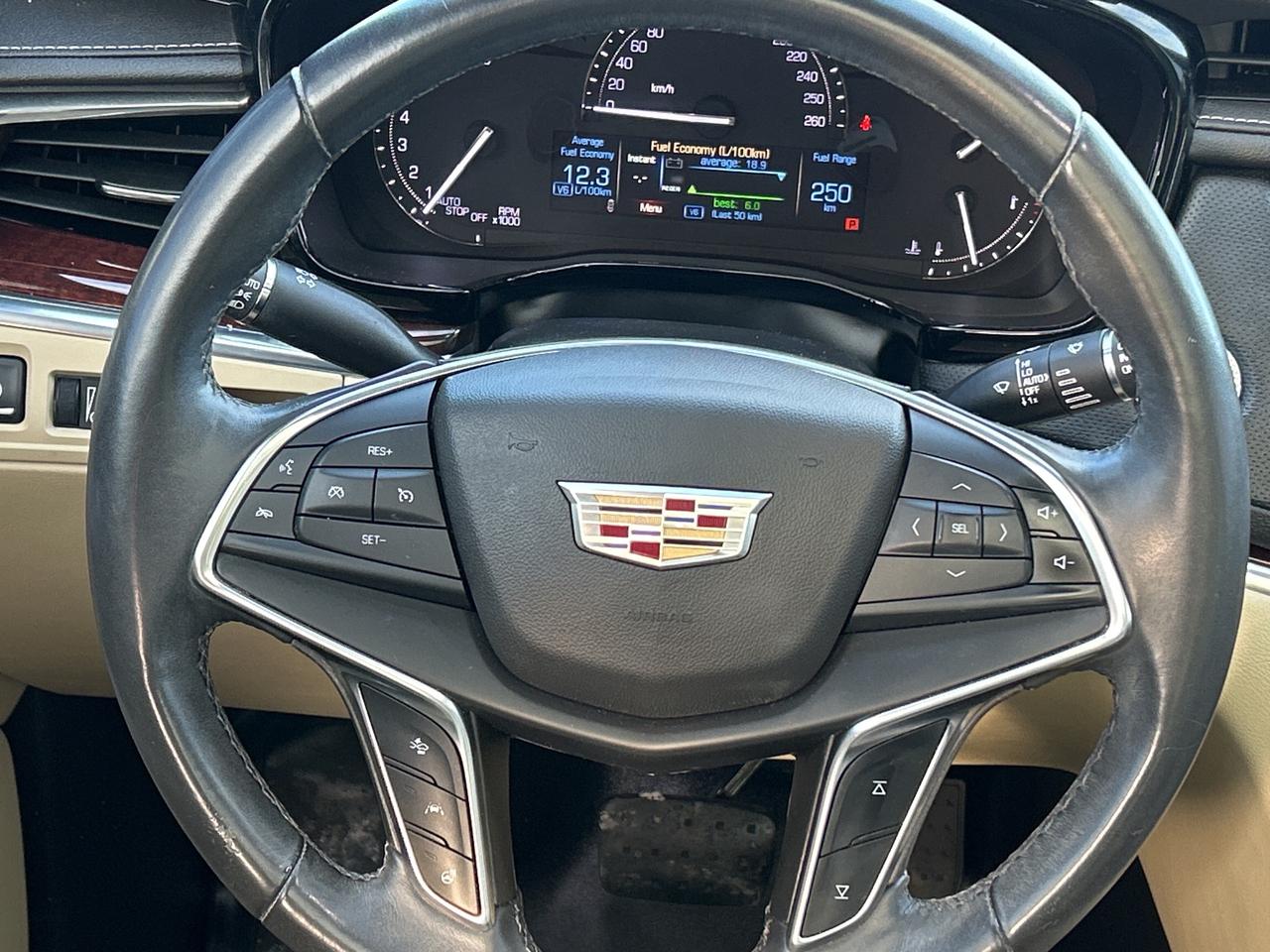 2017 Cadillac XT5 Luxury AWD/REMOTE START/PWR LIFT GATE CALL PICTON Photo