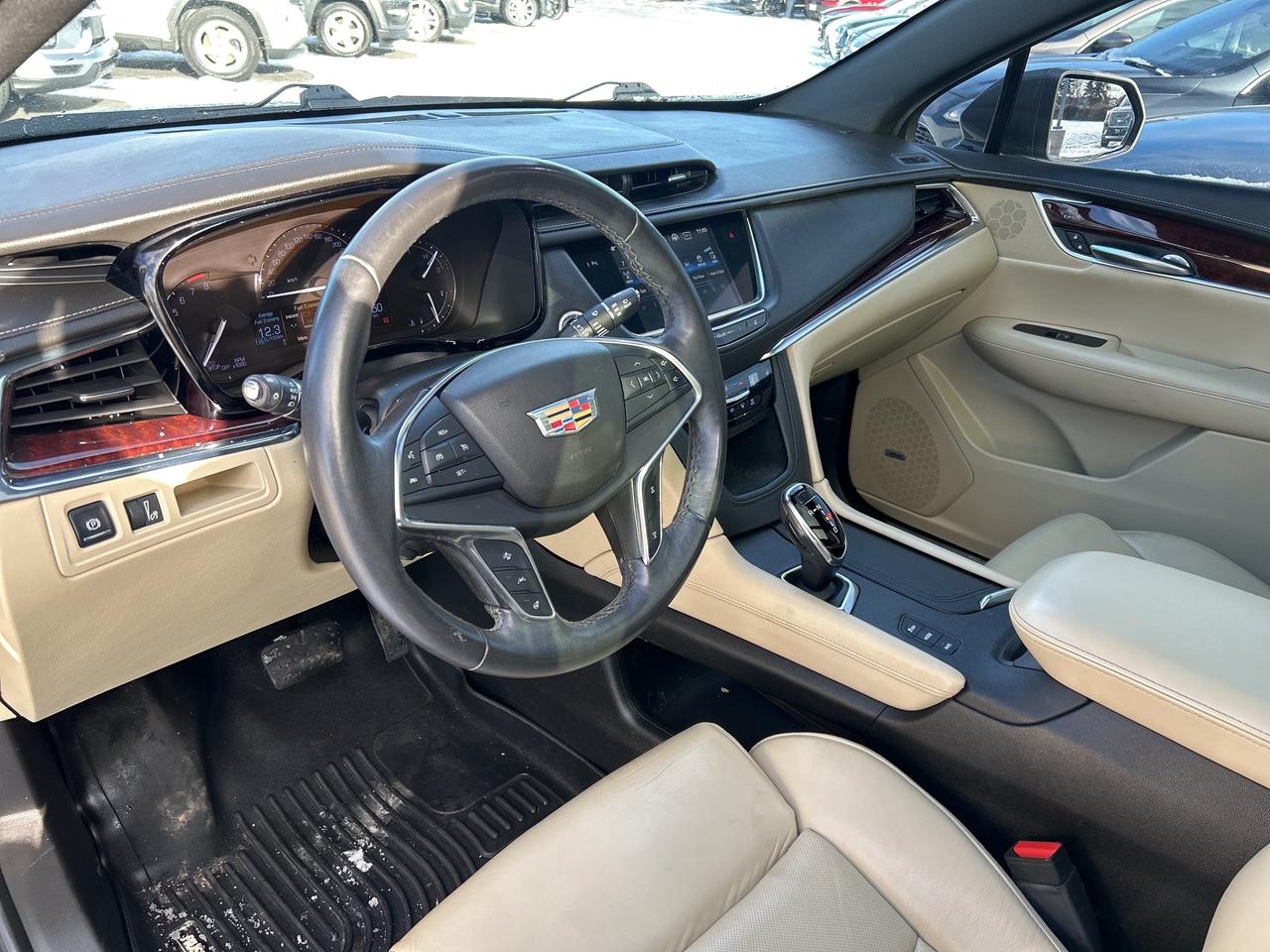 2017 Cadillac XT5 Luxury AWD/REMOTE START/PWR LIFT GATE CALL PICTON Photo