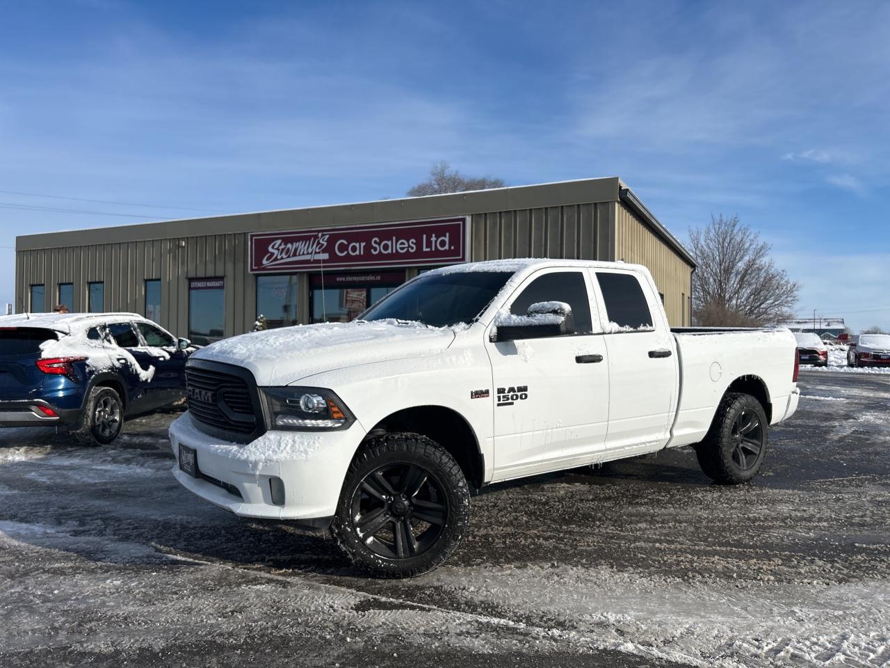 2020 RAM 1500 Classic Express 5.7 4x4 B-U CAM CALL NAPANEE 613-354-2100 Photo