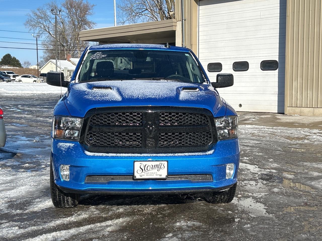 2023 RAM 1500 Classic Express 5.7L/4X4/REMOTE START CALL PICTON 26K KM'S Photo