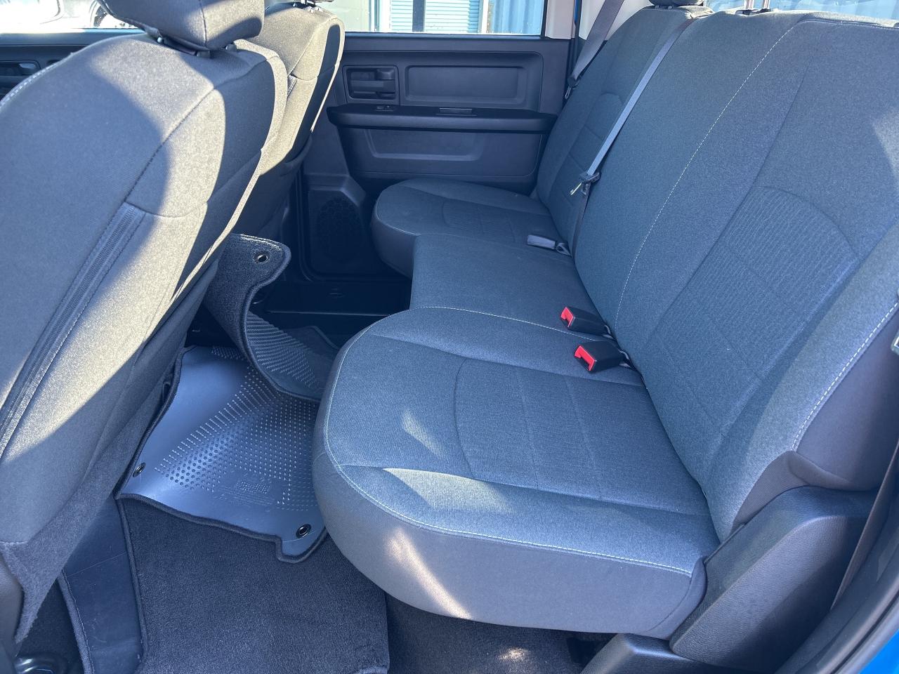 2023 RAM 1500 Classic Express 5.7L/4X4/REMOTE START CALL PICTON 26K KM'S Photo