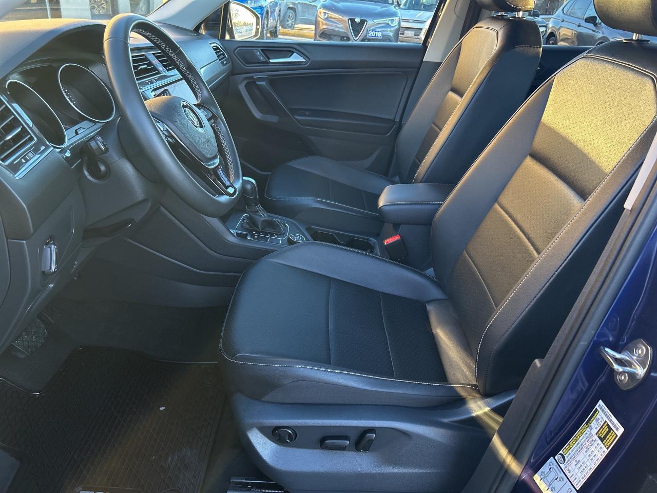 2021 Volkswagen Tiguan Comfortline AWD/PANO ROOF/NAV **CALL 613-961-8848 Photo