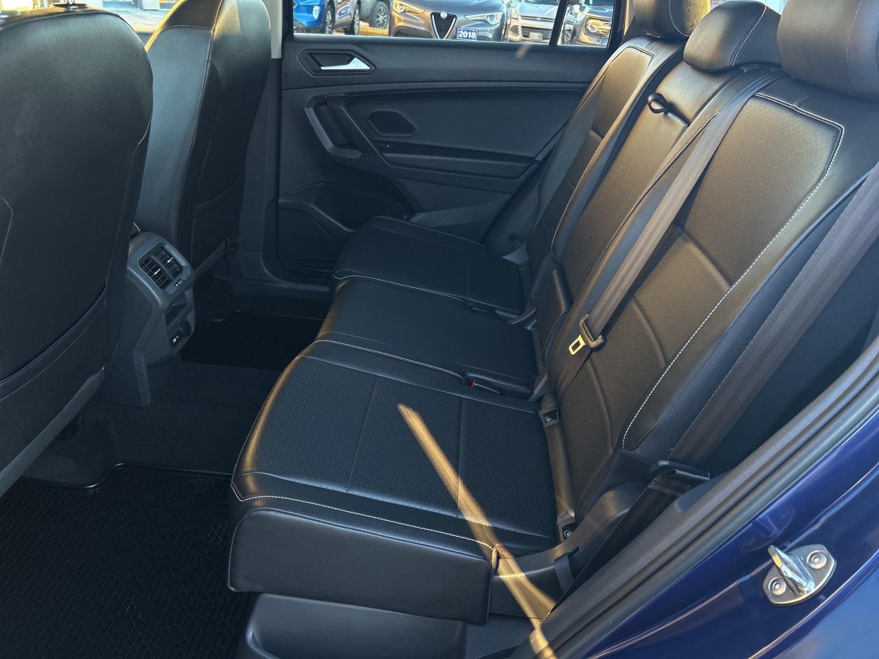 2021 Volkswagen Tiguan Comfortline AWD/PANO ROOF/NAV **CALL 613-961-8848 Photo