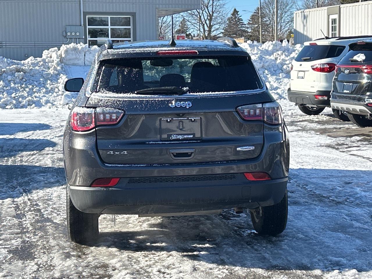 2018 Jeep Compass North HEATED SEATS & STEERING WHEEL CALL PICTON Photo
