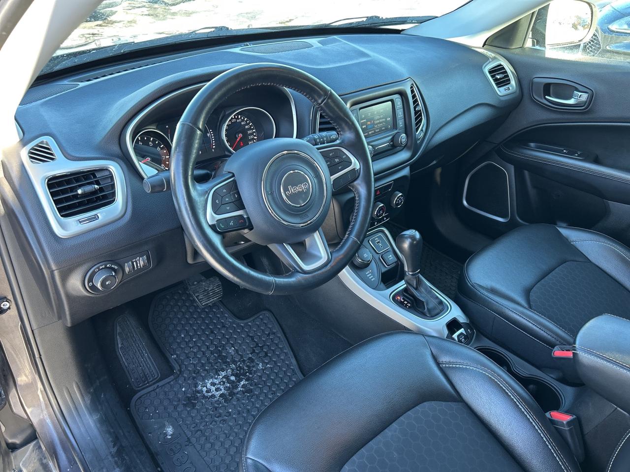 2018 Jeep Compass North HEATED SEATS & STEERING WHEEL CALL PICTON Photo