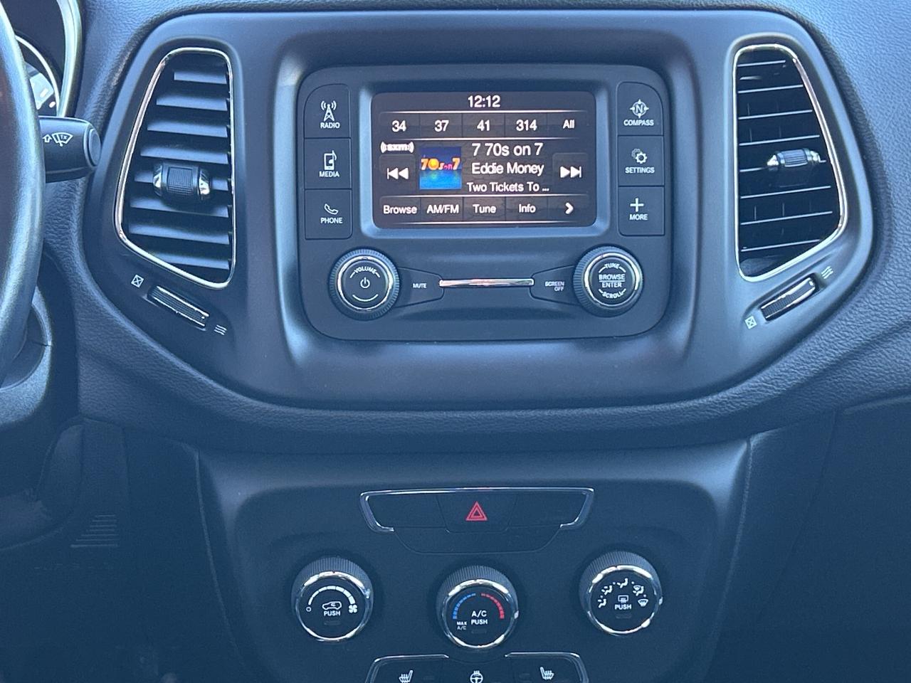 2018 Jeep Compass North HEATED SEATS & STEERING WHEEL CALL PICTON Photo