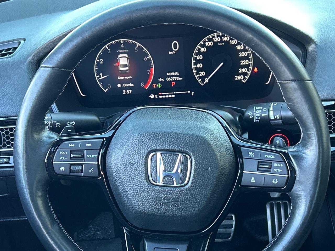 2022 Honda Civic Sedan Sport SUNROOF/HTD SEATS CALL 613-961-8848 62K KMS. Photo