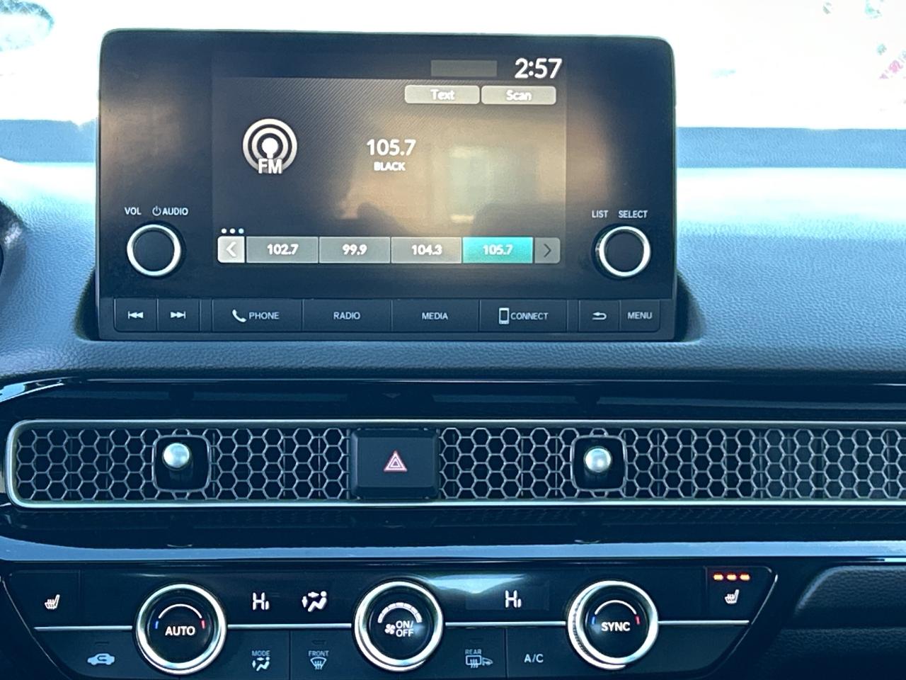 2022 Honda Civic Sedan Sport SUNROOF/HTD SEATS CALL 613-961-8848 62K KMS. Photo