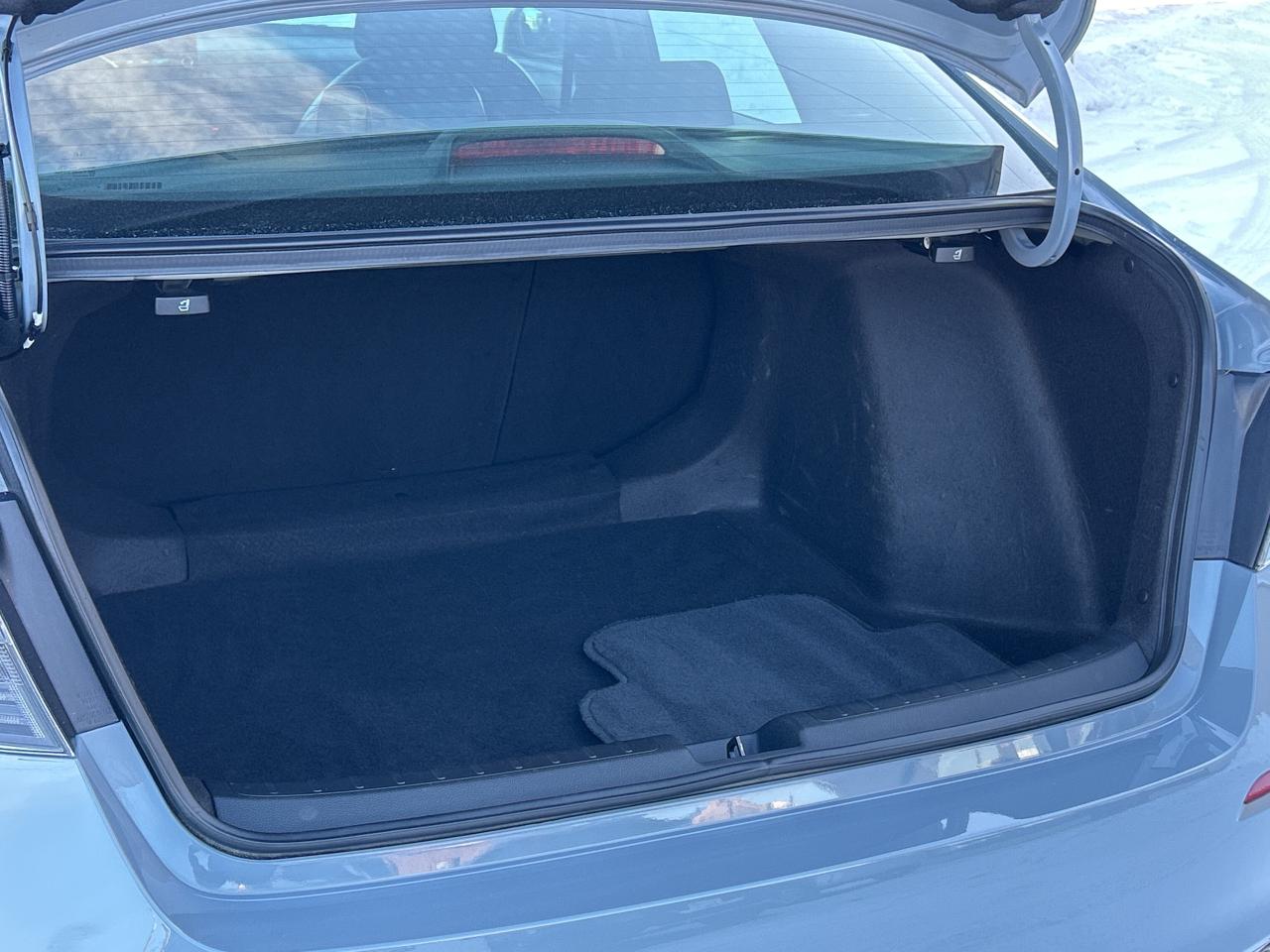 2022 Honda Civic Sedan Sport SUNROOF/HTD SEATS CALL 613-961-8848 62K KMS. Photo