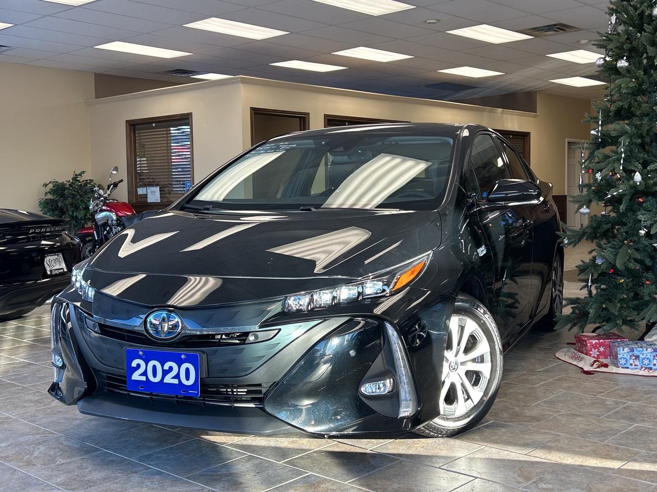 2020 Toyota Prius Prime UPGRADE PKG LEATHER/NAVI *CALL 613-961-8848 Photo