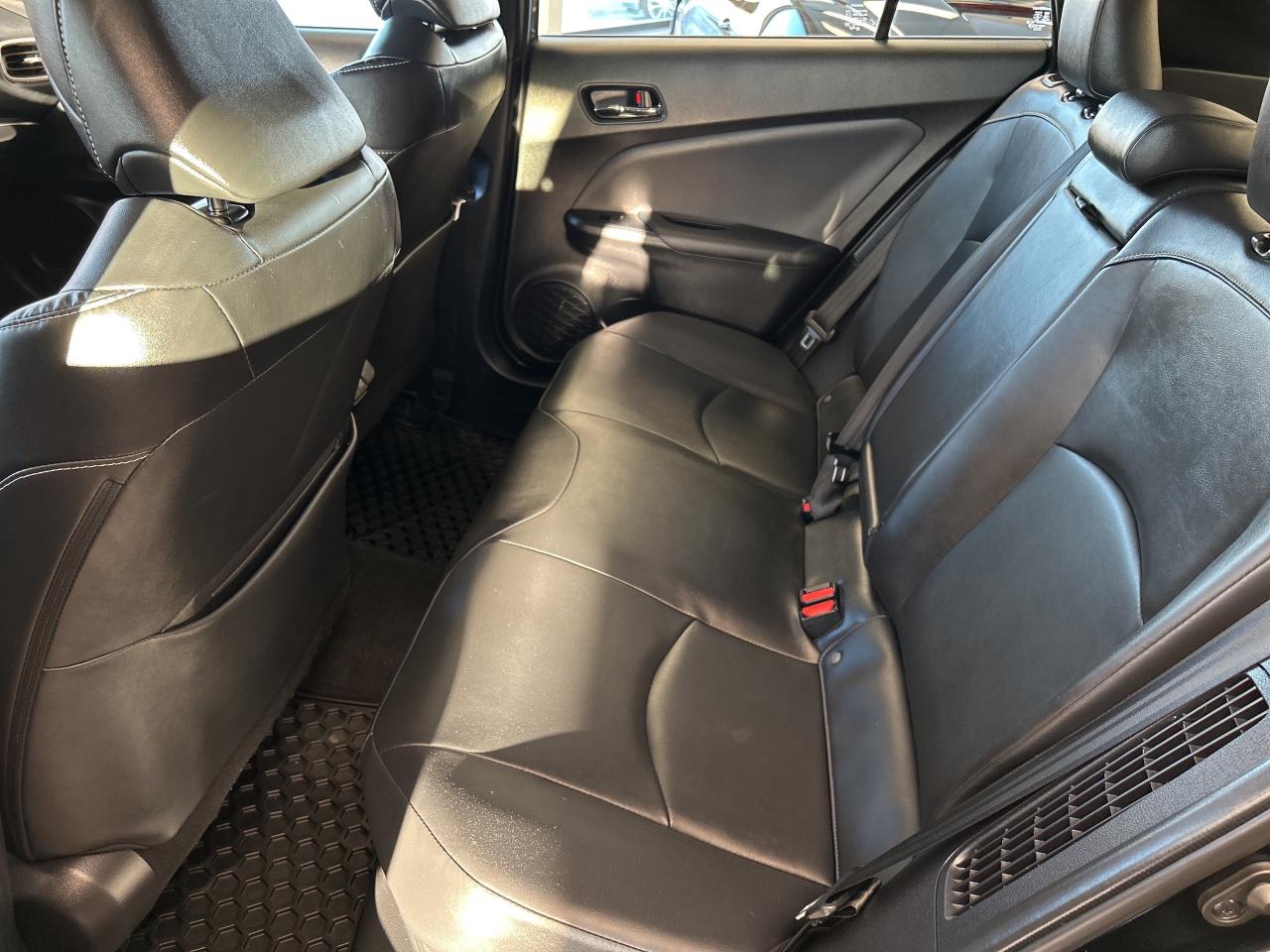 2020 Toyota Prius Prime UPGRADE PKG LEATHER/NAVI *CALL 613-961-8848 Photo