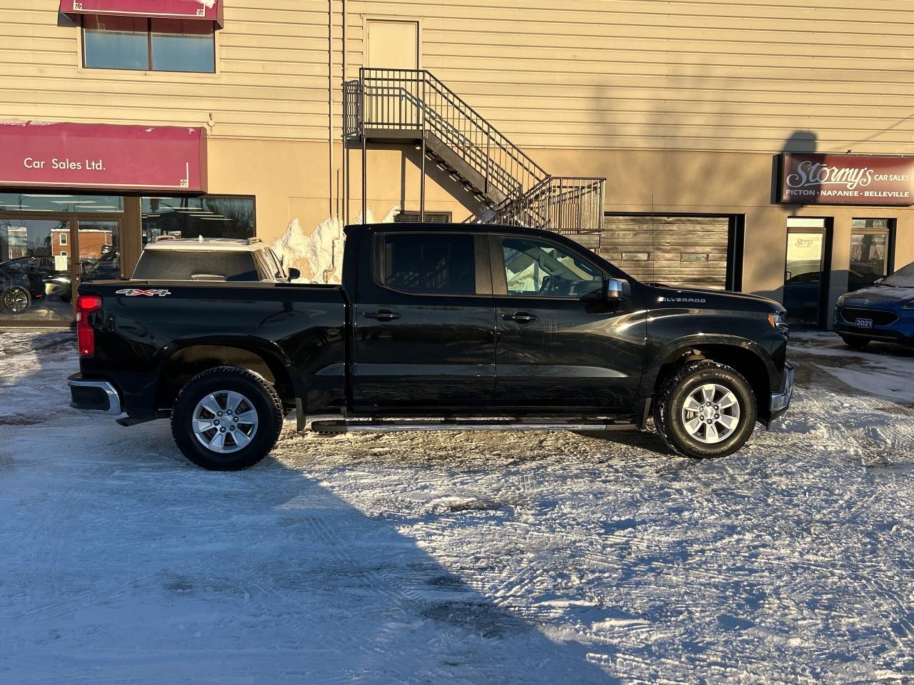2020 Chevrolet Silverado 1500 LT HEATD SEATS/B.UP CAM CALL BELLEVILLE 6139618848 Photo