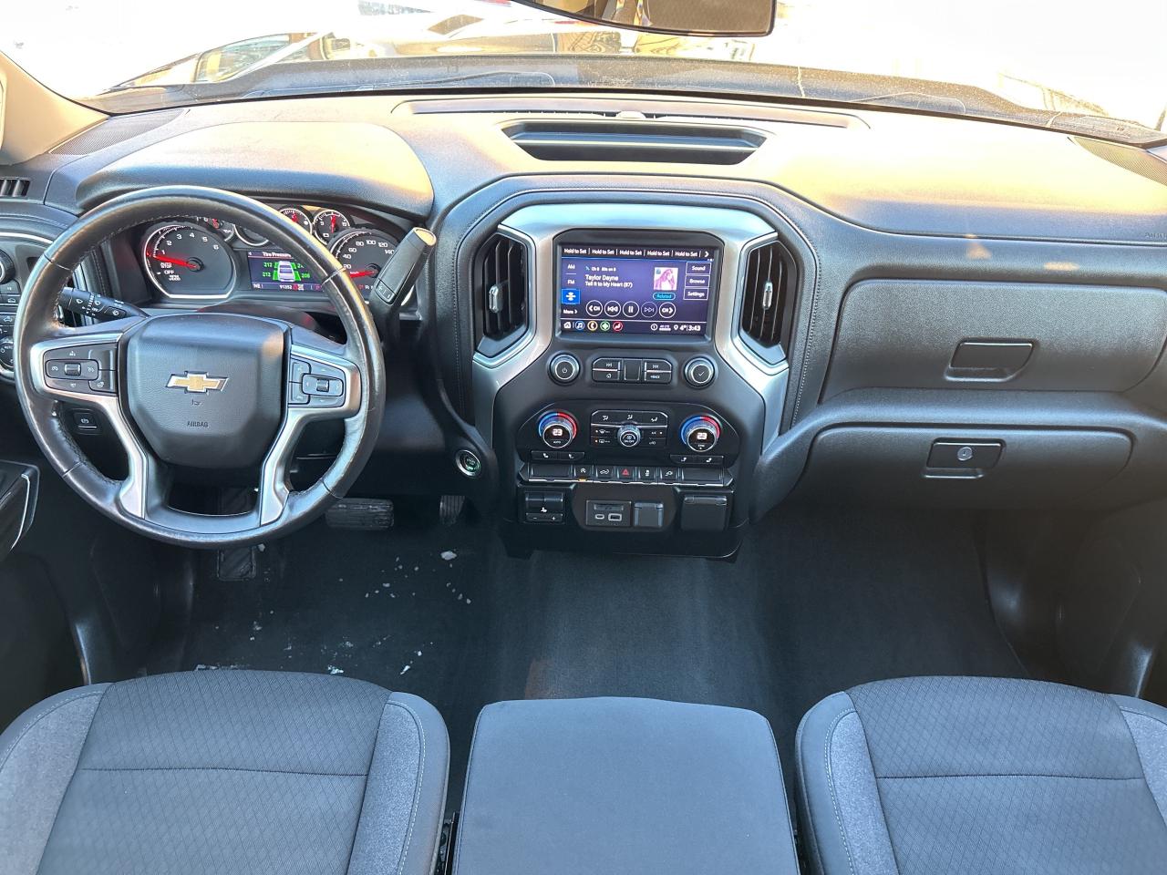 2020 Chevrolet Silverado 1500 LT HEATD SEATS/B.UP CAM CALL BELLEVILLE 6139618848 Photo