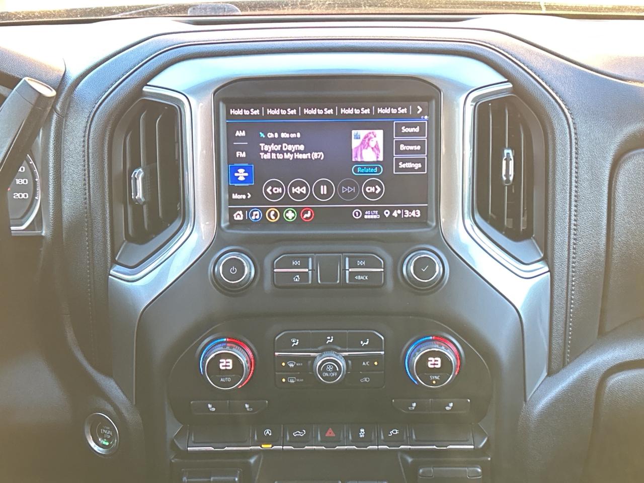 2020 Chevrolet Silverado 1500 LT HEATD SEATS/B.UP CAM CALL BELLEVILLE 6139618848 Photo