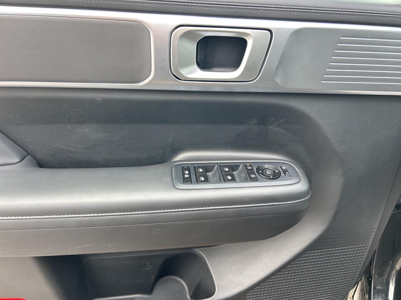 2024 Hyundai Santa Fe XRT FULLY LOADED!!!  CALL NAPANEE 31K KM'S Photo