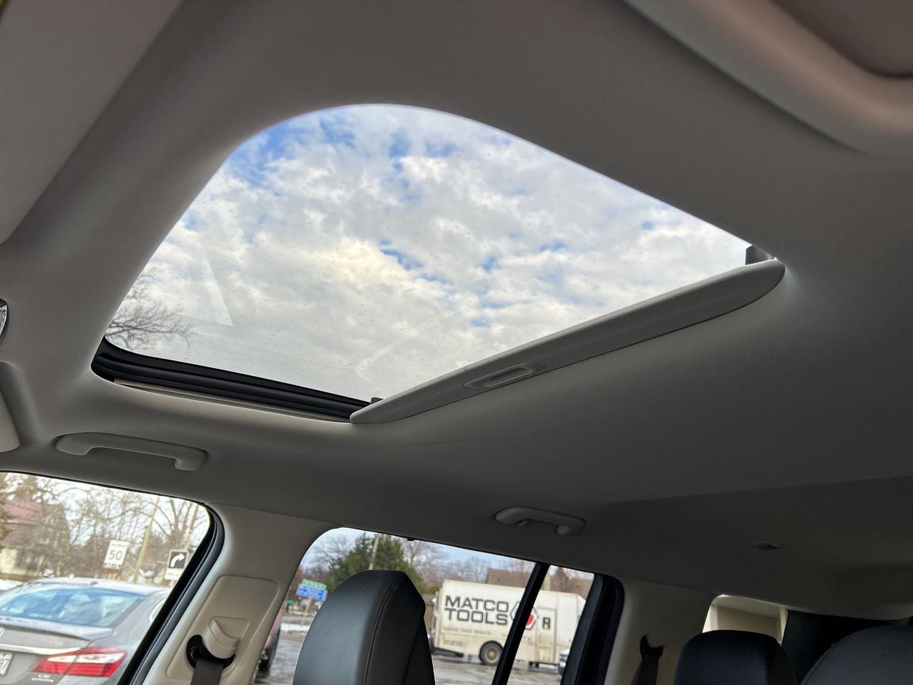 2024 Hyundai Santa Fe XRT FULLY LOADED!!!  CALL NAPANEE 31K KM'S Photo