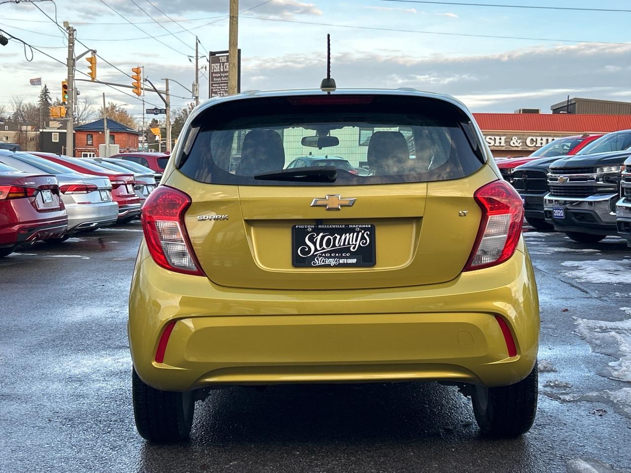 2022 Chevrolet Spark LT HATCH/B.UP CAM **CALL BELLEVILLE 613-961-8848 Photo4