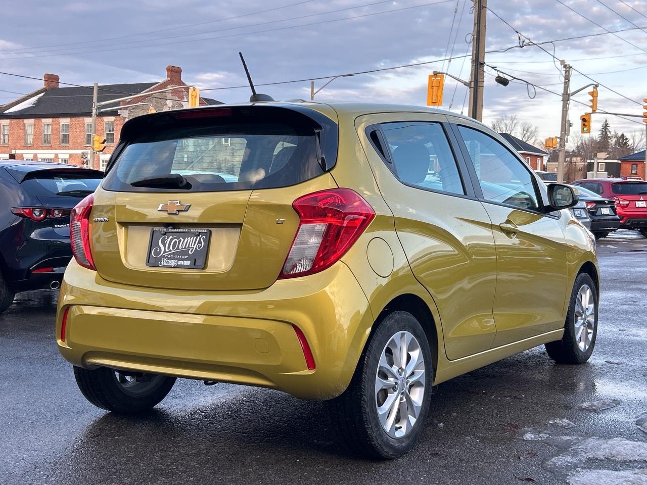 2022 Chevrolet Spark LT HATCH/B.UP CAM **CALL BELLEVILLE 613-961-8848 Photo