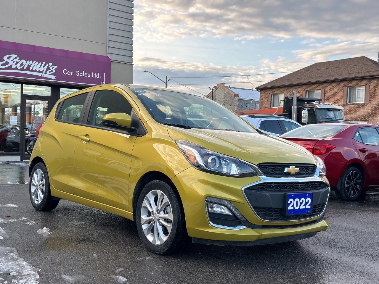 2022 Chevrolet Spark LT HATCH/B.UP CAM **CALL BELLEVILLE 613-961-8848 Photo