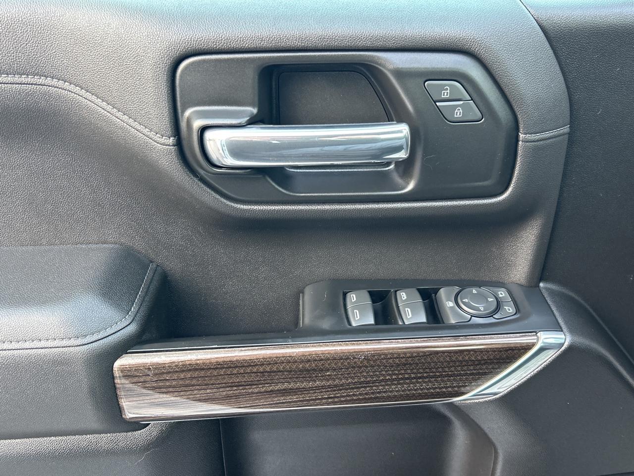 2019 Chevrolet Silverado 1500 LT TRUE NORTH EDT. CREW 5.3L  **CALL 613-961-8848 Photo