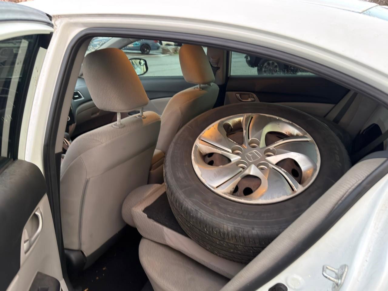 2013 Honda Civic LXAS-TRADED, HTD SEATS, BLUETOOTH, CRUISE CONTROL, Photo