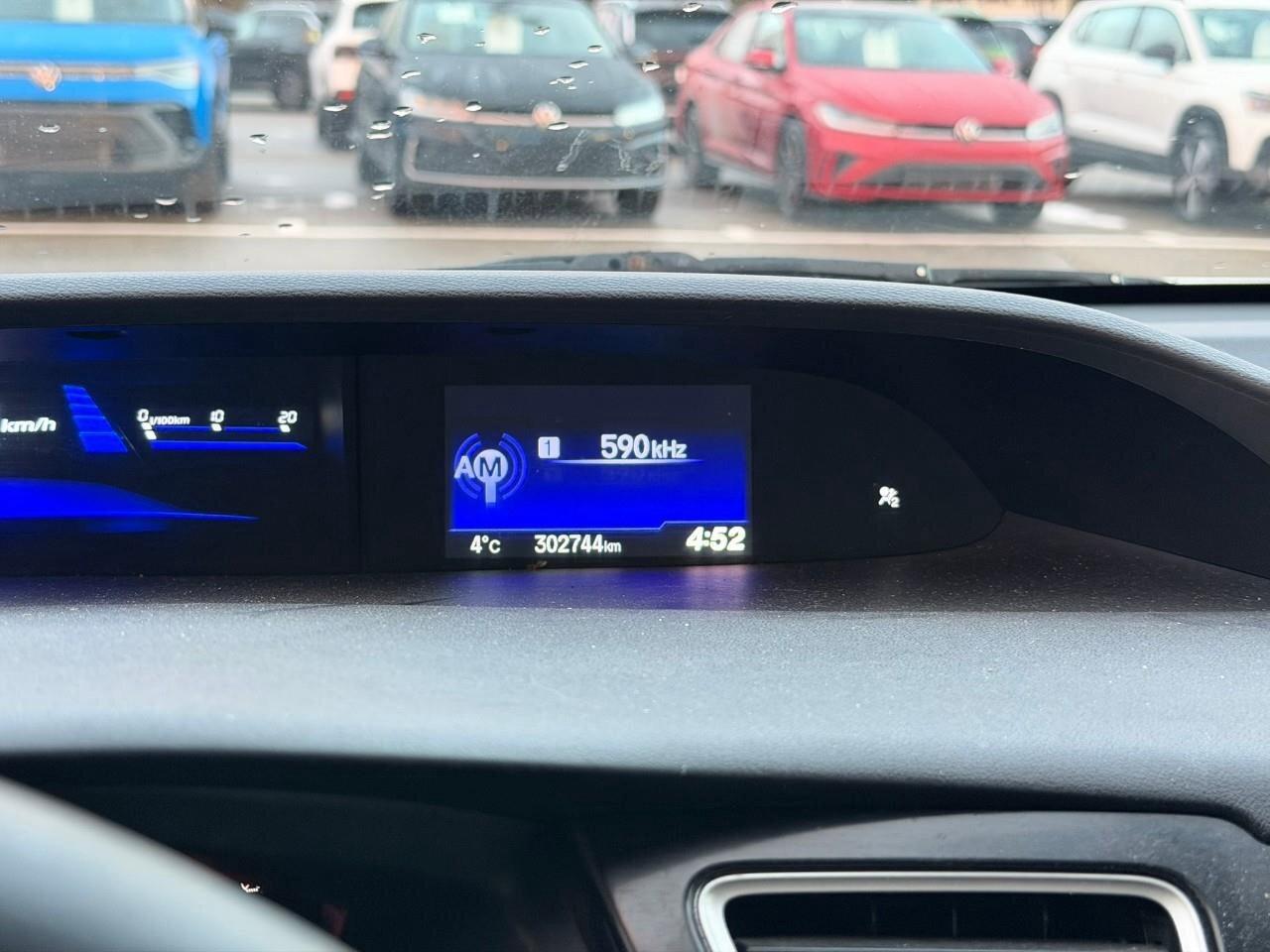 2013 Honda Civic LXAS-TRADED, HTD SEATS, BLUETOOTH, CRUISE CONTROL, Photo