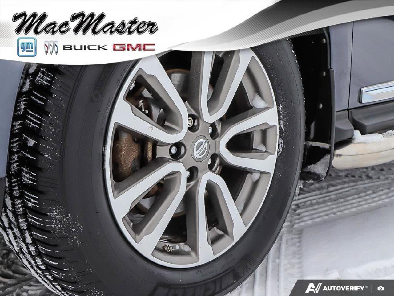 2014 Nissan Pathfinder SLSL, 3.5L V6, CVT, LEATHER, ALLOYS, 7-PASSENGER, Photo