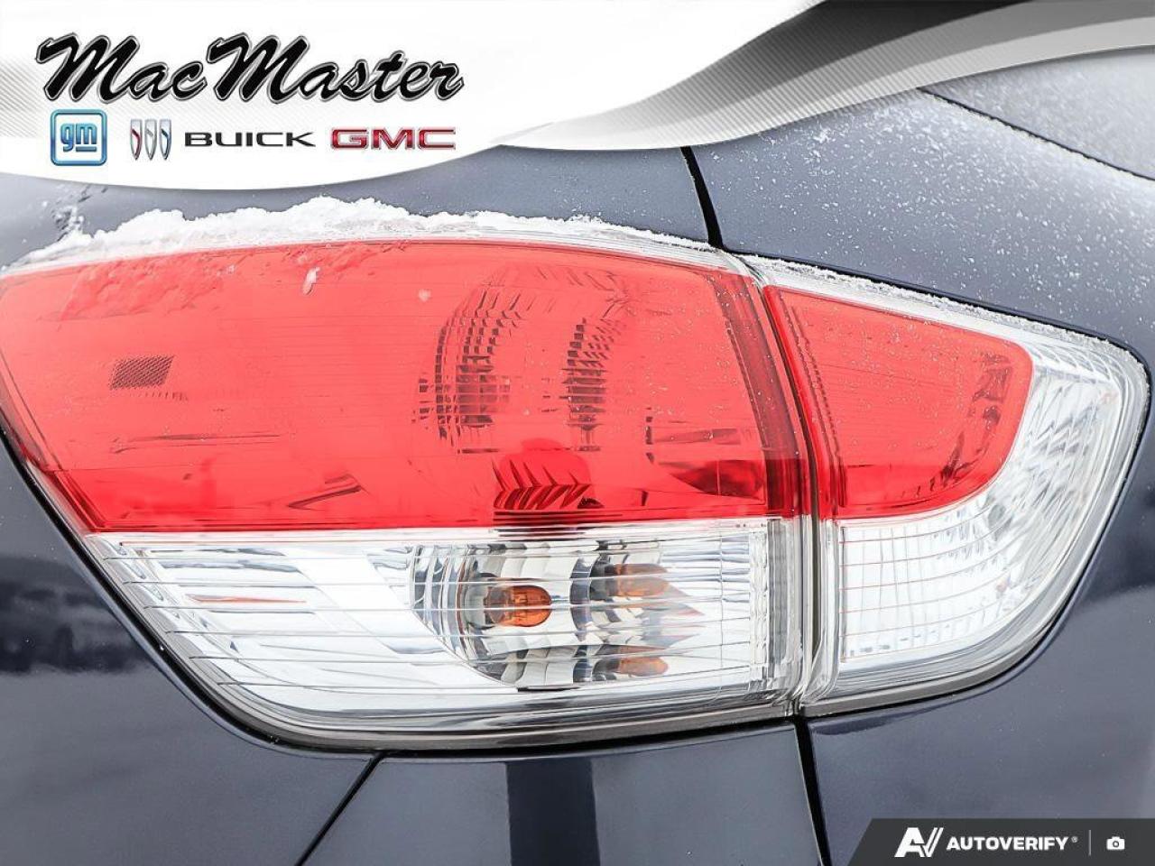 2014 Nissan Pathfinder SLSL, 3.5L V6, CVT, LEATHER, ALLOYS, 7-PASSENGER, Photo