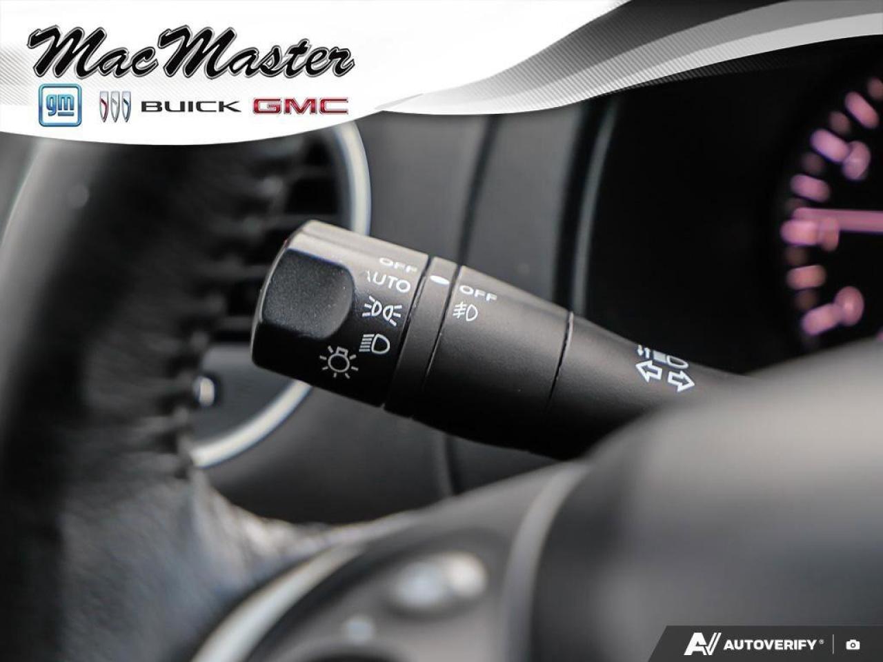 2014 Nissan Pathfinder SLSL, 3.5L V6, CVT, LEATHER, ALLOYS, 7-PASSENGER, Photo