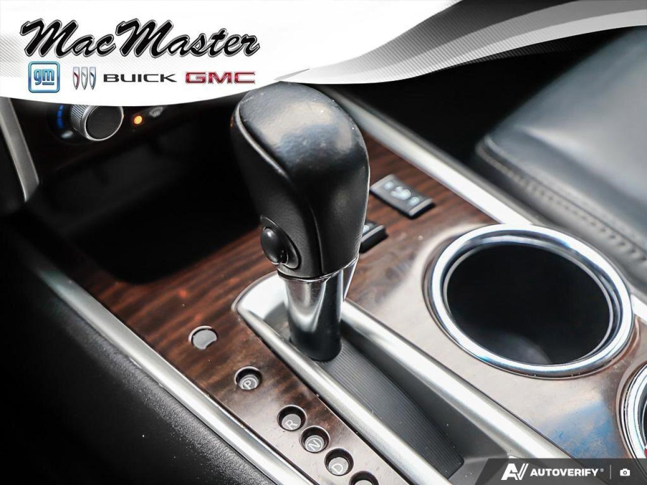 2014 Nissan Pathfinder SLSL, 3.5L V6, CVT, LEATHER, ALLOYS, 7-PASSENGER, Photo