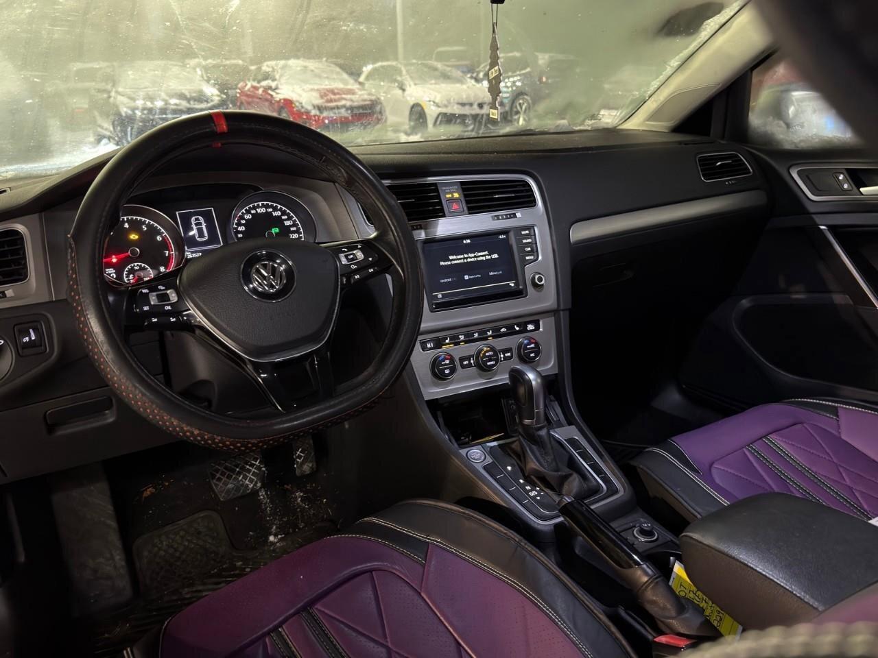 2017 Volkswagen Golf 1.8 TSI ComfortlineAS-TRADED, HTD SEATS, BACKUP CA Photo