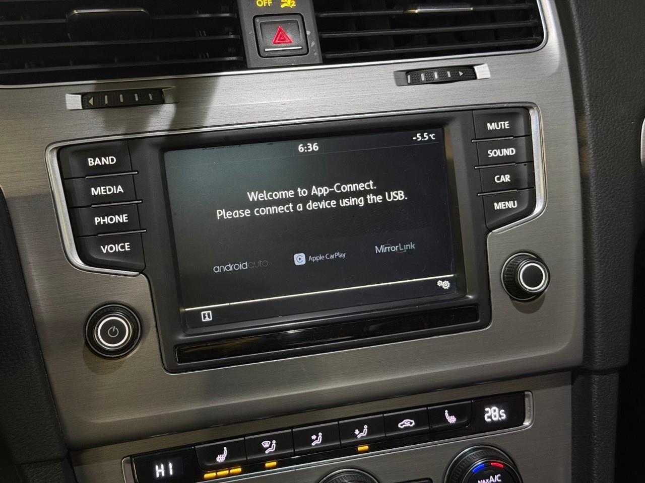 2017 Volkswagen Golf 1.8 TSI ComfortlineAS-TRADED, HTD SEATS, BACKUP CA Photo