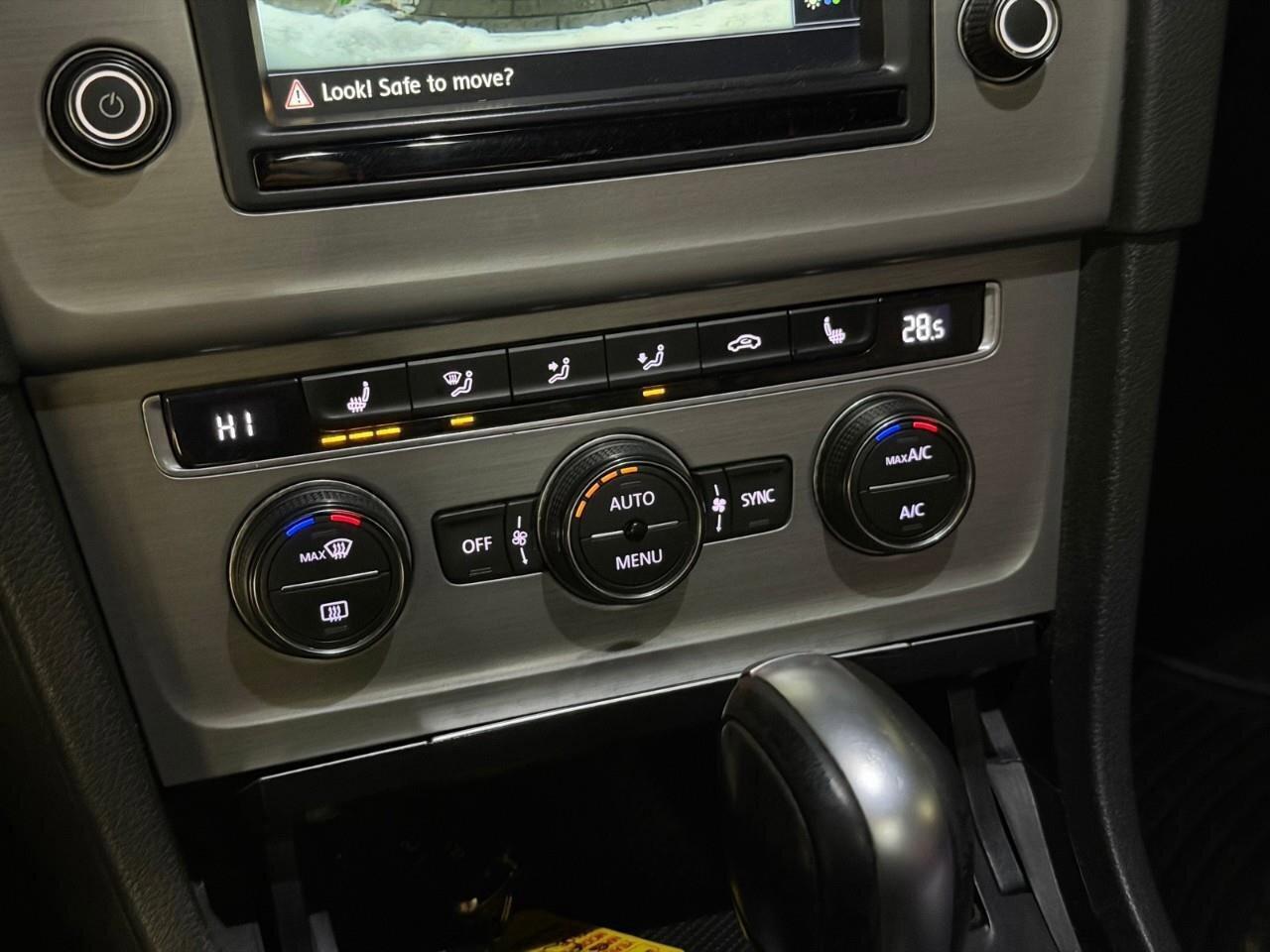 2017 Volkswagen Golf 1.8 TSI ComfortlineAS-TRADED, HTD SEATS, BACKUP CA Photo