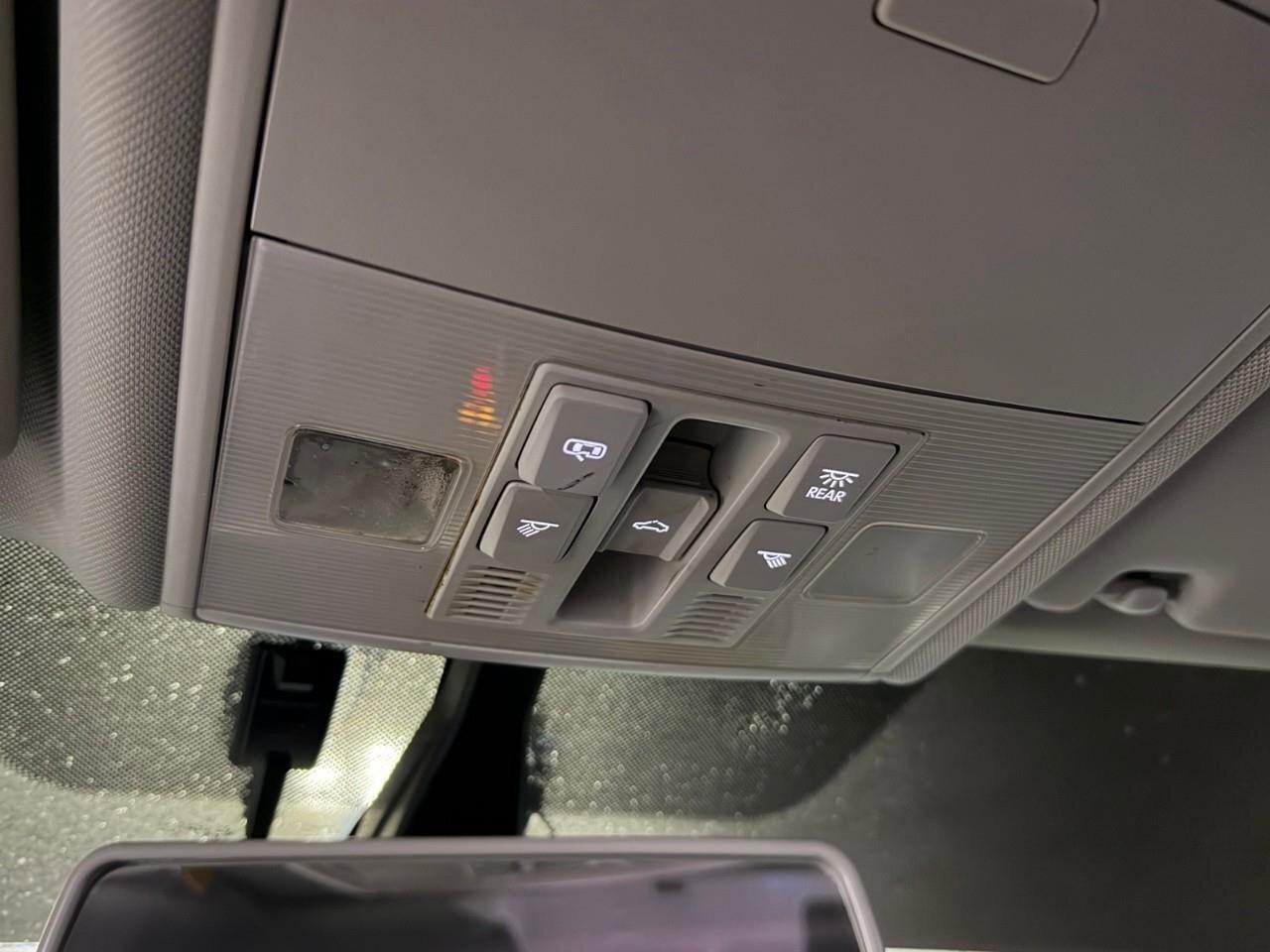 2017 Volkswagen Golf 1.8 TSI ComfortlineAS-TRADED, HTD SEATS, BACKUP CA Photo