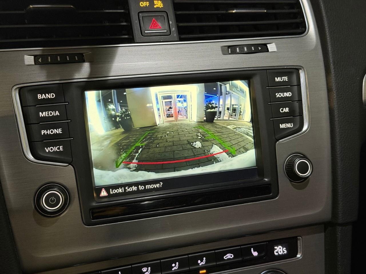 2017 Volkswagen Golf 1.8 TSI ComfortlineAS-TRADED, HTD SEATS, BACKUP CA Photo